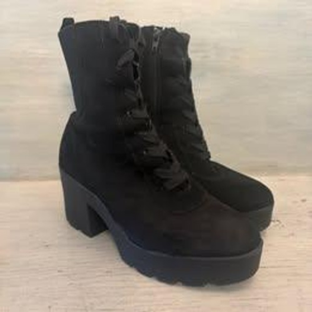 Rouge Faux Suede Black Platform Block High Heel Combat Booties Size 8 GC